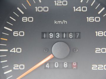 Peugeot 605